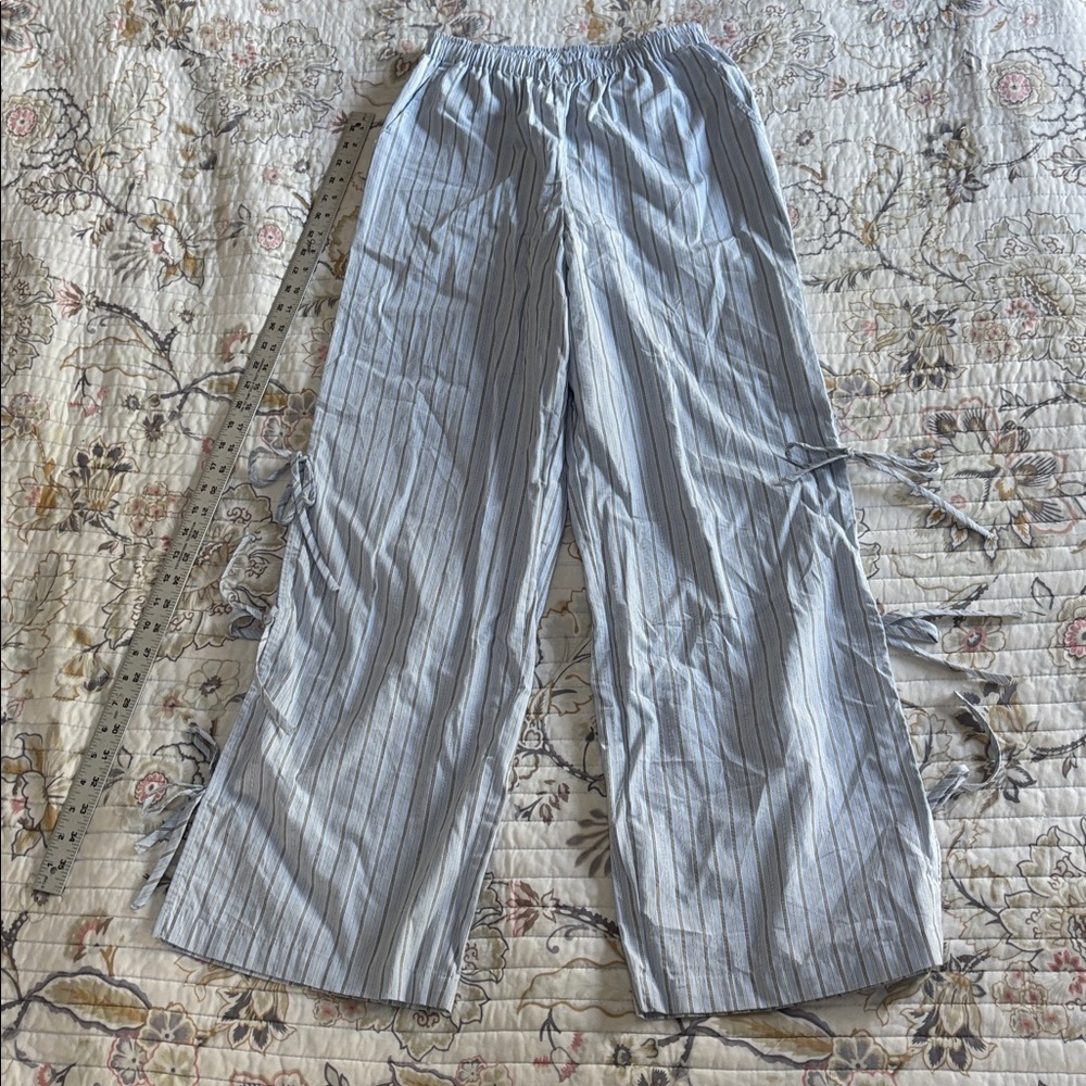 NWOT Wild Fable Blue Striped Pants With Bows - Picture 6 of 12